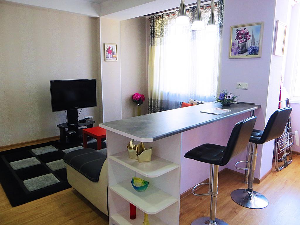 Bishkek Flatlux Apartments Buitenkant foto