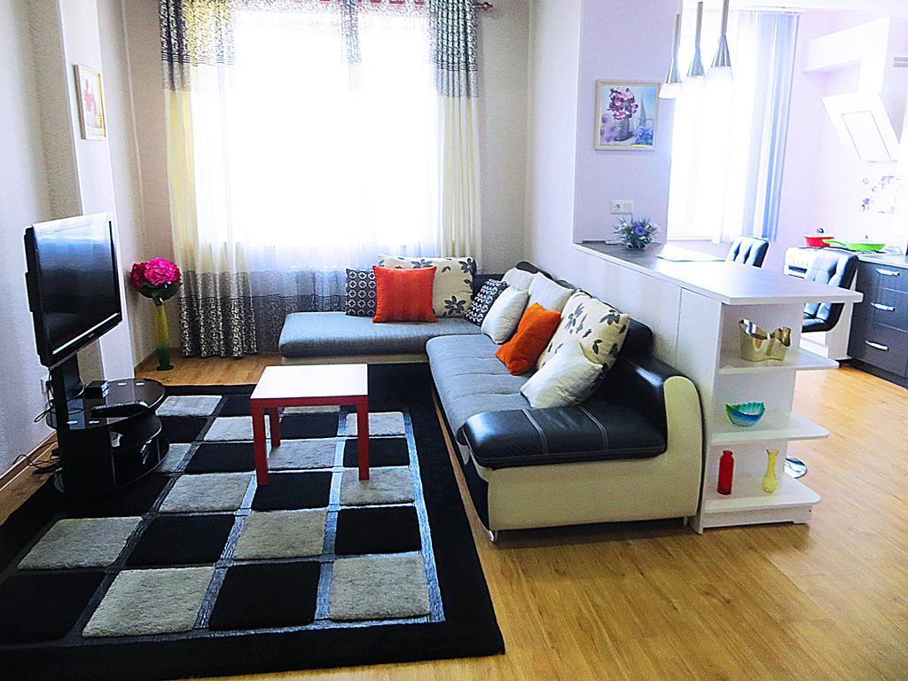 Bishkek Flatlux Apartments Buitenkant foto