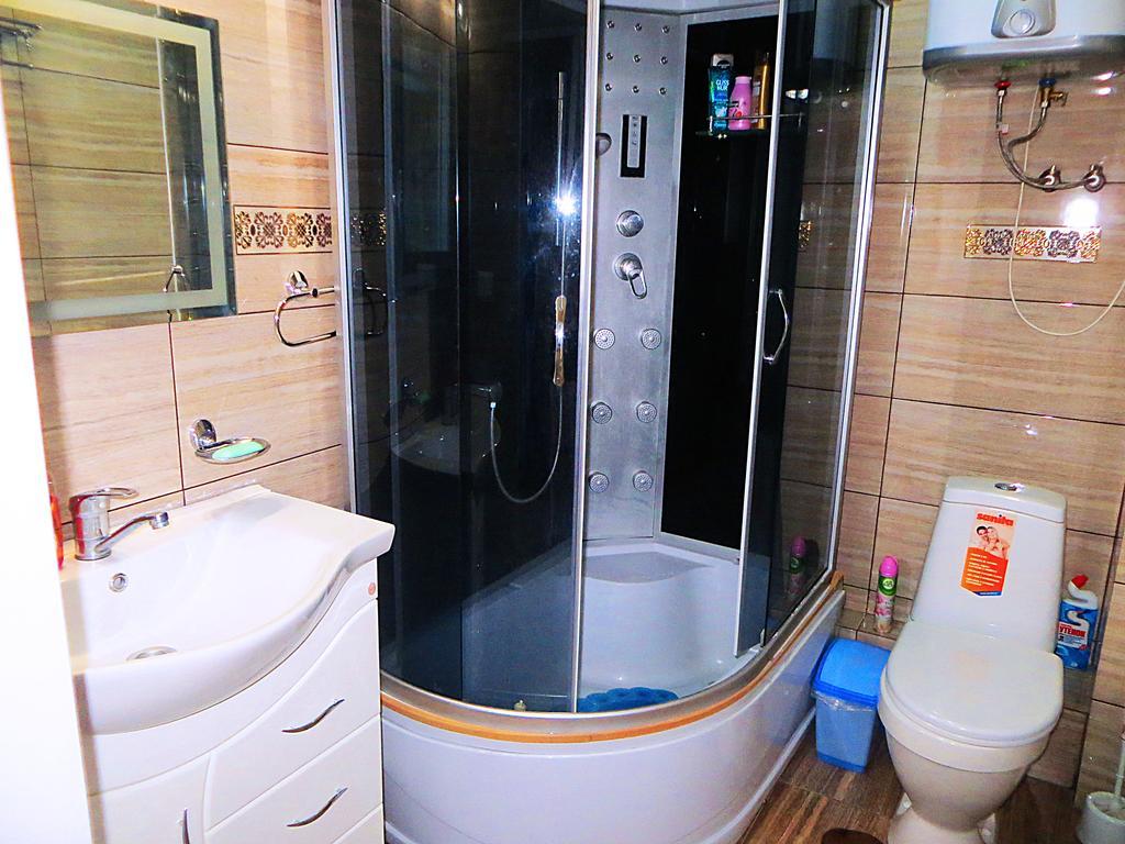 Bishkek Flatlux Apartments Buitenkant foto